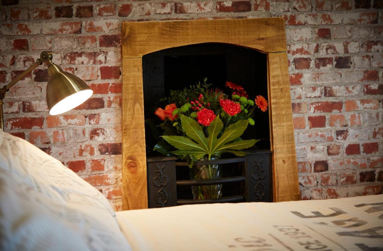 Lower Drayton Farm B&B Stafford Exteriör bild